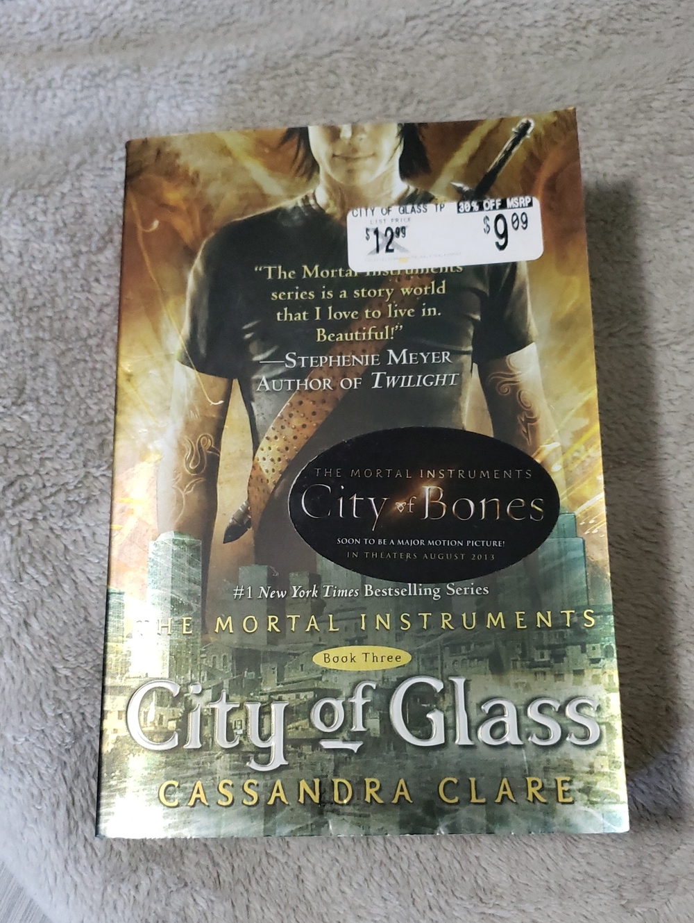 City of Glass by Cassandra Clare - Gold/Green Cover